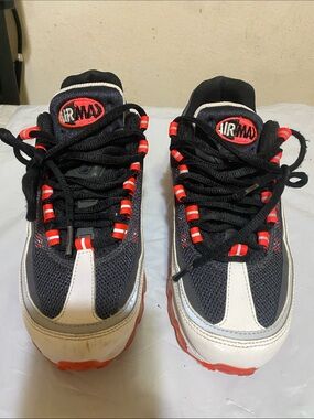 Nike Black and Red Women's Air Max Style Sneakers. Very Good condition. Offers!